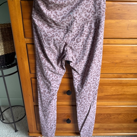 Athleta Elation Ultra High Rise Leggings – Purple Leopard Print (Size M) - Picture 3 of 5
